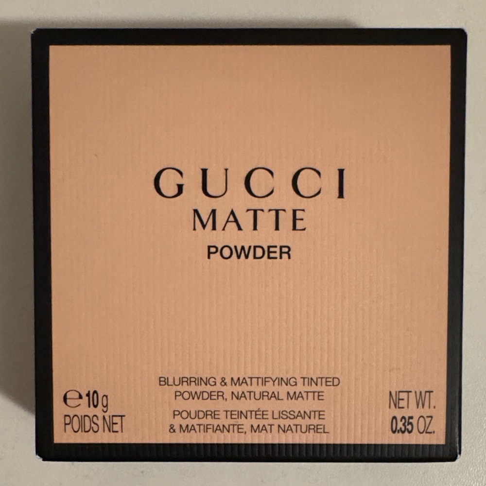 New Unopened Gucci Matte Powder in Peach